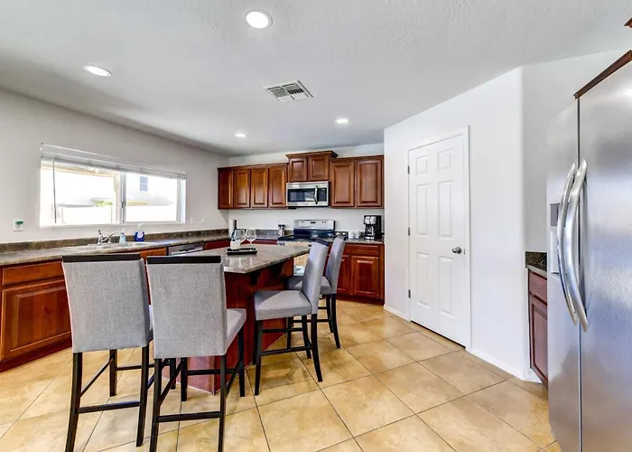 Putting Green, Pool & Spa: In Queen Creek! Ferienhaus