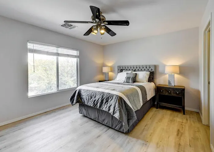 Putting Green, Pool & Spa: In Queen Creek! Ferienhaus Queen Creek