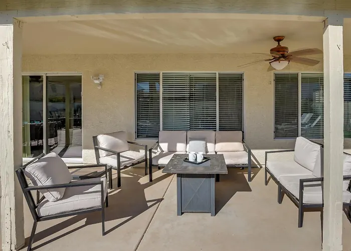 Putting Green, Pool & Spa: In Queen Creek! Queen Creek